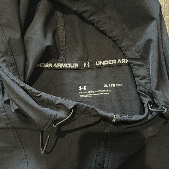 Under Armour Black Performance Jacket with Hood - Picture 2 of 3